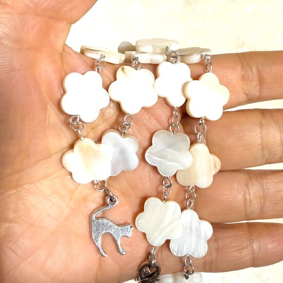 Mother of Pearl Flower Beaded Short Necklace + Cute Slim Cat Pendant - Picture 13 of 13